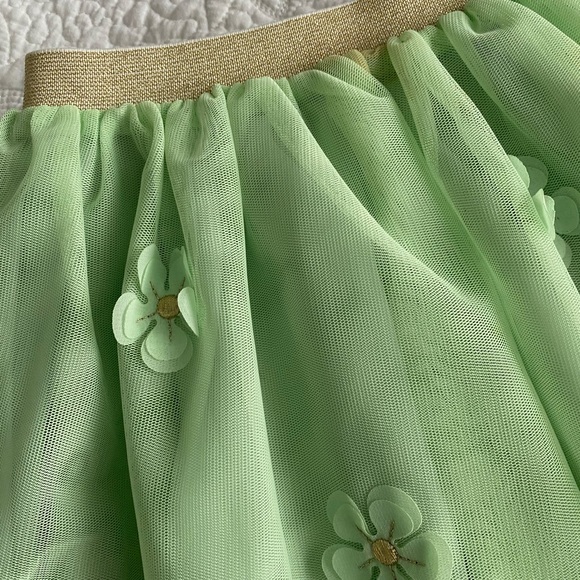 Beautiful girls skirt - Picture 2 of 5